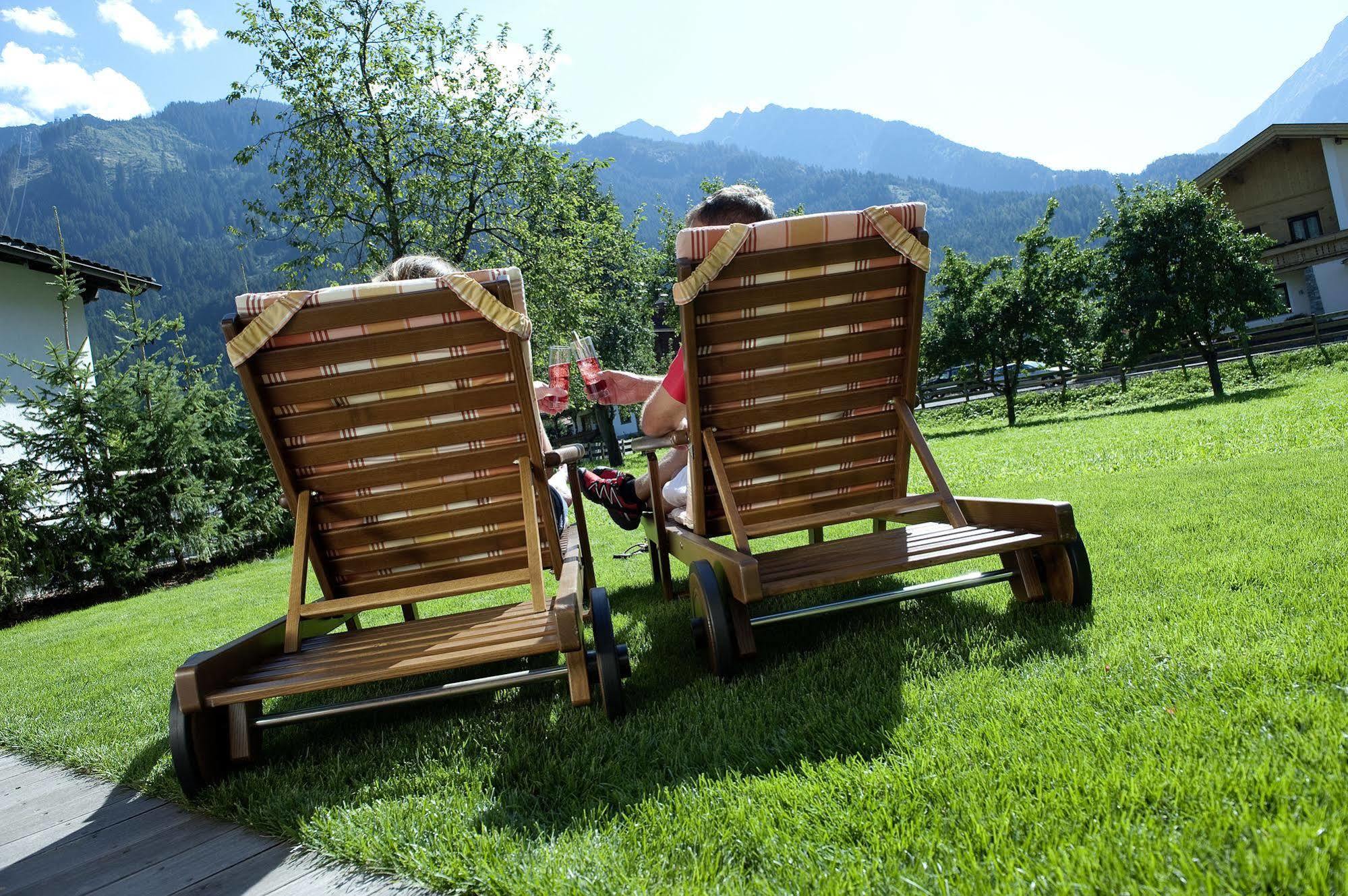 Brugger Chaletdorf Mayrhofen Exterior photo